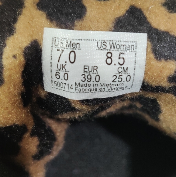 VANS Sk8- MTE 1 High Black And White Gum Size 7 Men 8.5 Women's Cool Weather - Picture 10 of 11